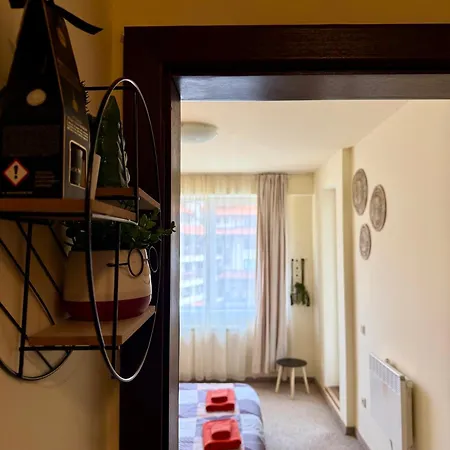 Gino's Place 2 Home2host Апартамент