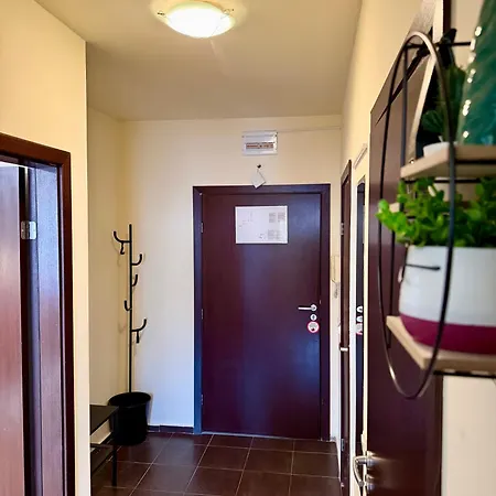 Gino's Place 2 Home2host